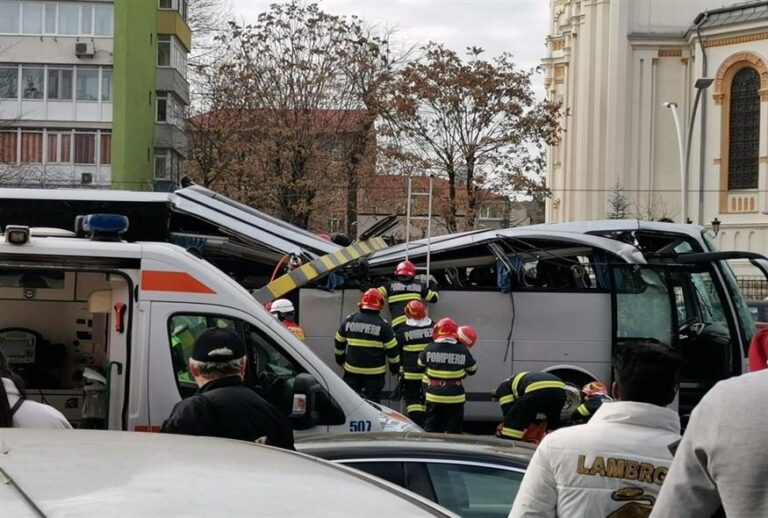 Τροχαίο με Έλληνες στο Βουκουρέστι: «Είναι ένας απλός άνθρωπος, χάλια ψυχολογικά» λέει ο δικηγόρος του οδηγού του μοιραίου λεωφορείου