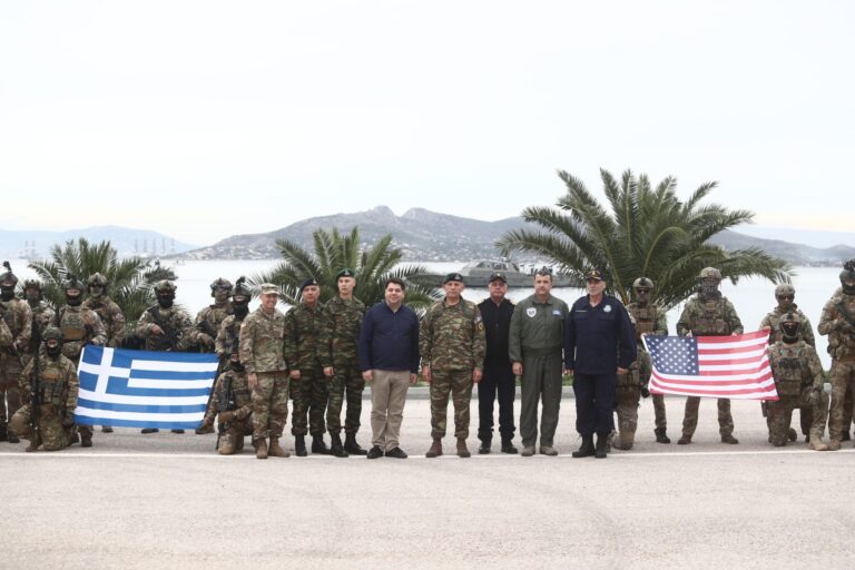 Συνεκπαίδευση δυνάμεων ειδικών επιχειρήσεων Ελλάδας και ΗΠΑ στη Νέα Πέραμο – Συγκλονιστικές εικόνες