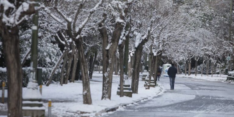 Καιρός: Έρχεται πολικό ψύχος με πυκνές χιονοπτώσεις το Σαββατοκύριακο – Στα «λευκά» και η Αττική (βίντεο)