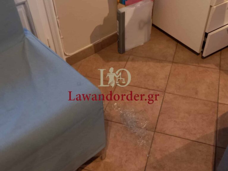 Δημήτρης Μαρκόπουλος: Εικόνες από την επίθεση στο πολιτικό γραφείο του βουλευτή της ΝΔ στη Νίκαια