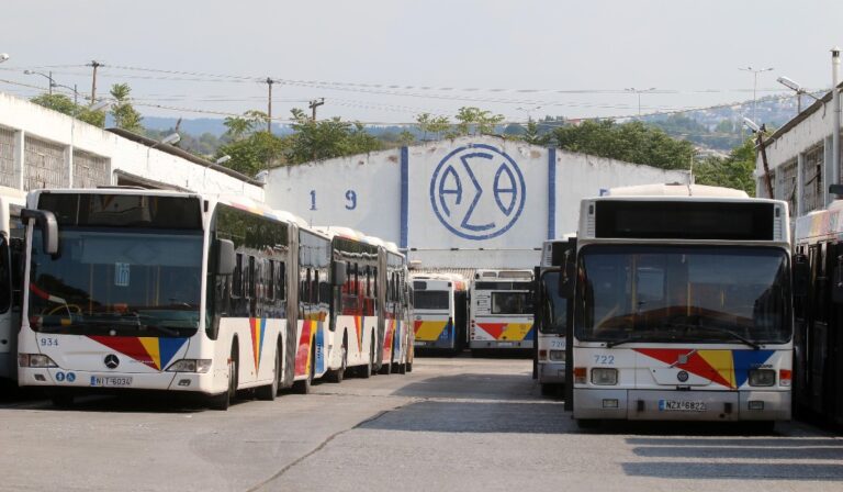 Θεσσαλονίκη: 67χρονος έκλεψε 595 ευρώ από άνδρα μέσα σε λεωφορείο