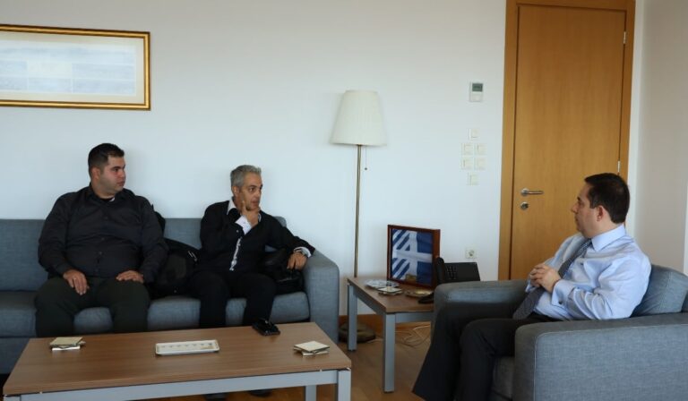 Αντιπροσωπεία της ΠΟΕΣ συναντήθηκε με τον Μηταράκη