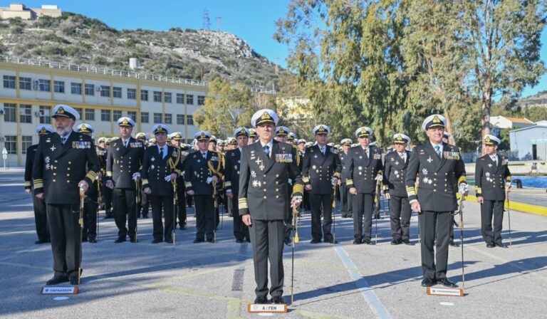 Πραγματοποιήθηκε η τελετή παράδοσης – παραλαβής καθηκόντων Αρχηγού Στόλου (εικόνες)