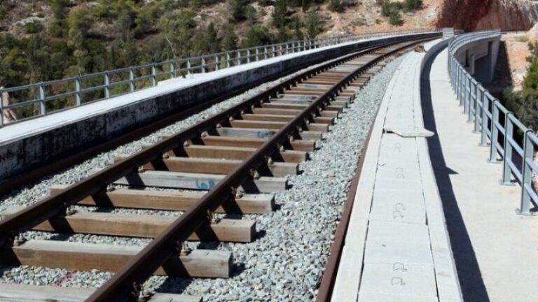 Καθαρά Δευτέρα: Έκτακτα δρομολόγια από τη Hellenic Train για το τριήμερο – Τι αλλάζει