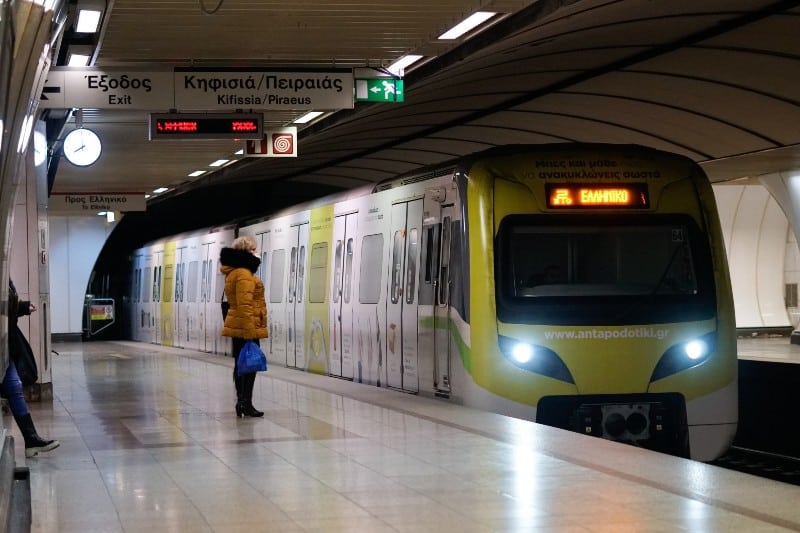 metro syntagma 04 04 2022