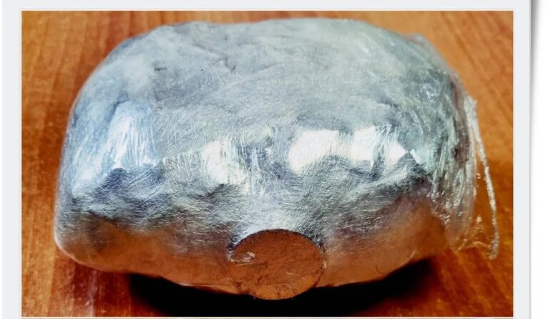 Θήβα: Συνελήφθησαν δύο αλλοδαποί με κοκαΐνη και κάνναβη (εικόνα)