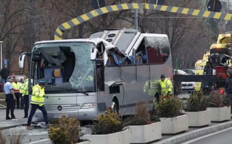 Ρουμανία: Επιβάτες μήνυσαν το τουριστικό πρακτορείο και τον οδηγό του πούλμαν για το θανατηφόρο δυστύχημα