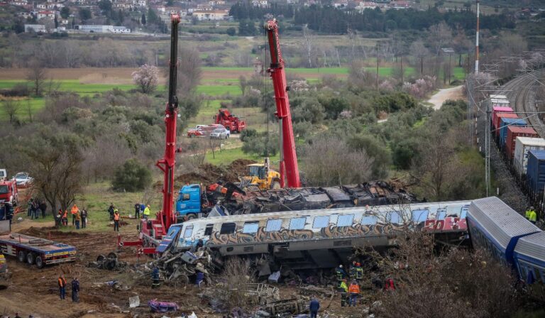 Σύγκρουση τρένων στα Τέμπη: Παραδοχή σοκ από τον σύμβουλο διοίκησης του ΟΣΕ – «Πιο ασφαλή τα τρένα το 2012 από το 2023»