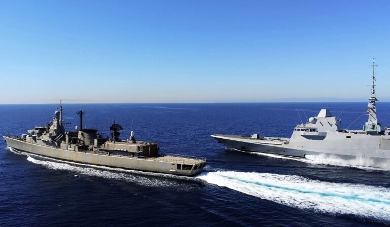 Συνεκπαίδευση ελληνικών μονάδων με τη γαλλική φρεγάτα «FS Provence» – Εντυπωσιακές εικόνες