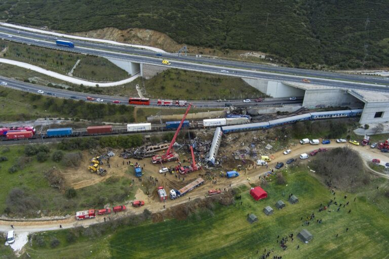 Η Hellenic Train κρατάει ανοιχτή «σαν να μη τρέχει τίποτα» την πλατφόρμα για εισιτήρια Αθήνας – Θεσσαλονίκης μετά την τραγωδία στα Τέμπη