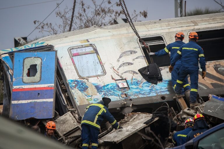 «Δεν φταίω μόνο εγώ»: Αυτή είναι η υπερασπιστική γραμμή του σταθμάρχη για την τραγωδία στα Τέμπη – Τι έδειξε το αλκοτέστ