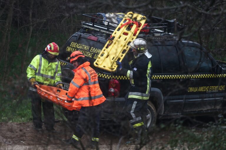 Πλεύρης: «Στο νοσοκομείο παραμένουν 13 τραυματίες από τα Τέμπη – 4 είναι διασωληνωμένοι»