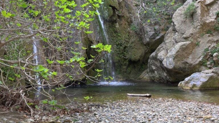 Κρήτη: Τουρίστρια χάθηκε και εγκλωβίστηκε σε φαράγγι