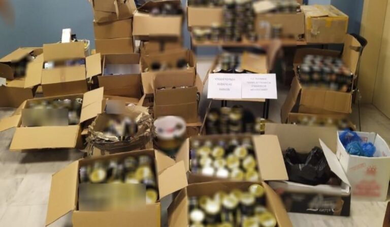 Χανιά: Αστυνομικοί βρήκαν πάνω από 1.300 συσκευασίες λαθραίου καπνού ναργιλέ