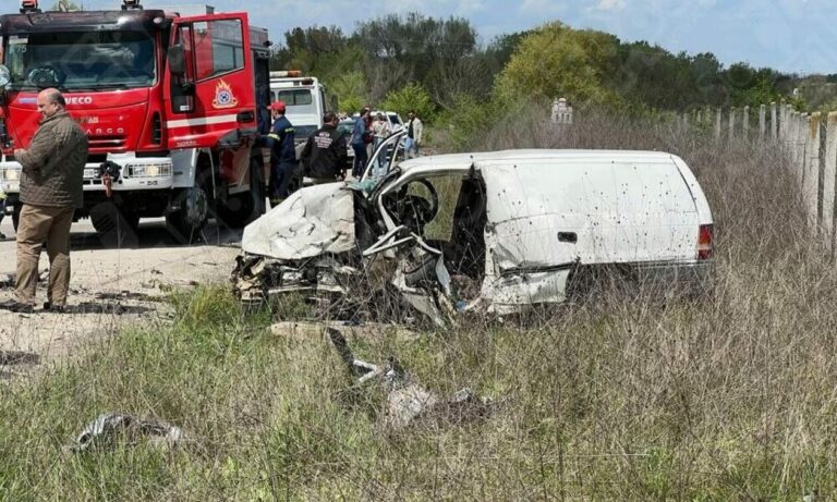 Ορεστιάδα: Τρεις νεκροί μετά από σφοδρή σύγκρουση οχημάτων