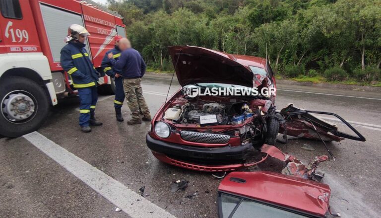 Τροχαίο-σοκ ΙΧ με βανάκι στην εθνική οδό Χανίων-Ρεθύμνου – Πυροσβέστες απεγκλώβισαν επιβάτες (βίντεο & εικόνες)