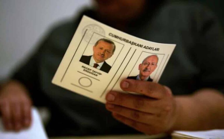 Εκλογές στην Τουρκία: 60 εκατ. Τούρκοι ψηφίζουν για πρόεδρο στον β’ γύρο των εκλογών – Ερντογάν ή Κιλιτσντάρογλου το φαβορί;