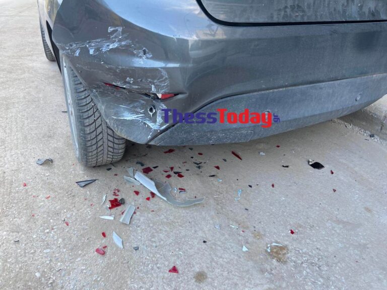 Άγρια καταδίωξη στο κέντρο της Θεσσαλονίκης – Εμβόλισε περιπολικό και καρφώθηκε σε ΙΧ (εικόνες)