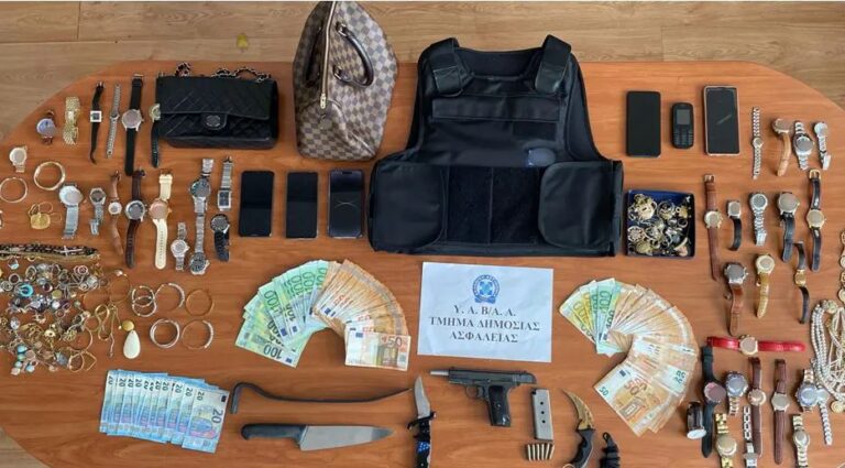 ΕΛΑΣ: Εξαρθρώθηκε συμμορία που ξάφριζε σπίτια σε όλη την Αττική – Το modus operandi των διαρρηκτών