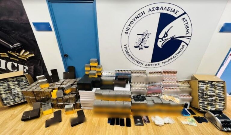 Αττική: Εξαρθρώθηκε εγκληματική ομάδα που διακινούσε κοκαΐνη – Χειροπέδες σε 4 άτομα