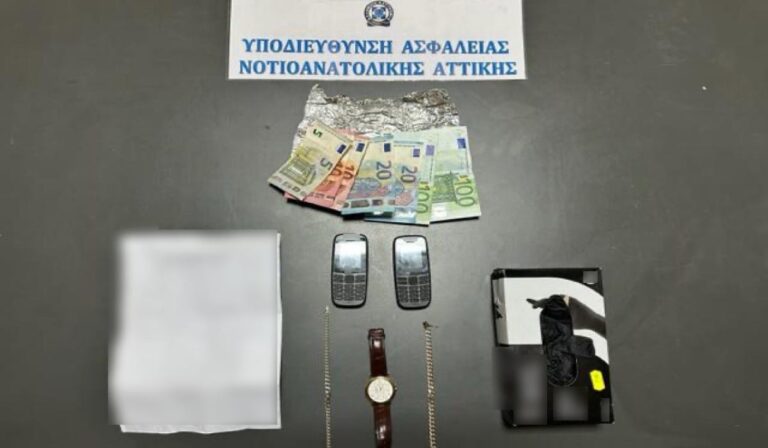 Συμμορία λήστευε ηλικιωμένους στα Νότια Προάστια: Χειροπέδες σε 3 άτομα – Πάνω από 230.000 ευρώ η λεία τους (εικόνα)
