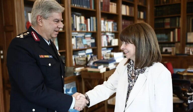 Ο Αρχηγός της ΕΛ.ΑΣ, Μαυρόπουλος συναντήθηκε με τη Σακελλαροπούλου