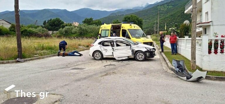 Σοβαρό τροχαίο στην Καβάλα: Αυτοκίνητο συγκρούστηκε με φορτηγό – Τραυματίστηκαν 7 μετανάστες