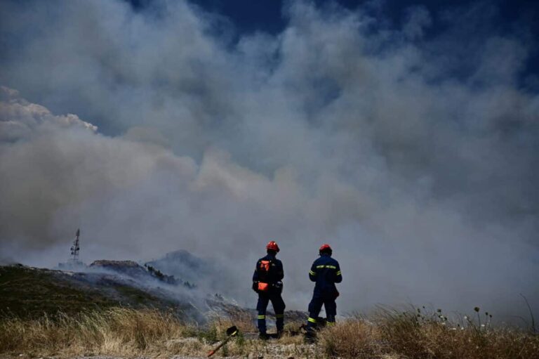 Φωτιές: Ο επικίνδυνος συνδυασμός Hot-Dry-Windy που βρίσκεται σε εξέλιξη φέρνει ανησυχία – Ποιες περιοχές βρίσκονται στο «κόκκινο» (χάρτες)