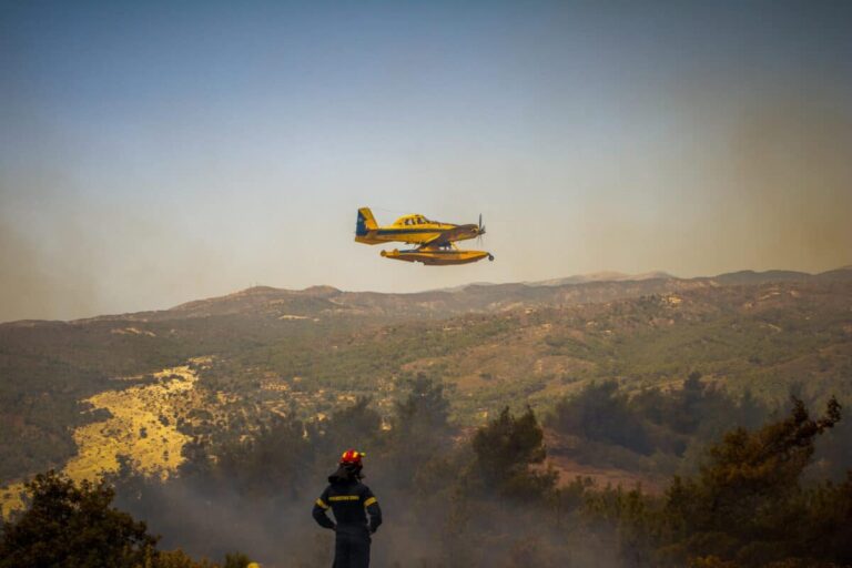 Ακραίος κίνδυνος πυρκαγιάς σήμερα σε Αττική, Στερεά Ελλάδα, Πελοπόννησο και Νότιο Αιγαίο (βίντεο)