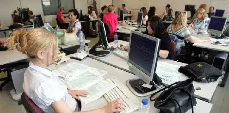 Καύσωνας: Εγκύκλιος του υπουργείου Εσωτερικών για τους δημοσίους υπαλλήλους – Τηλεργασία και ευέλικτα ωράρια