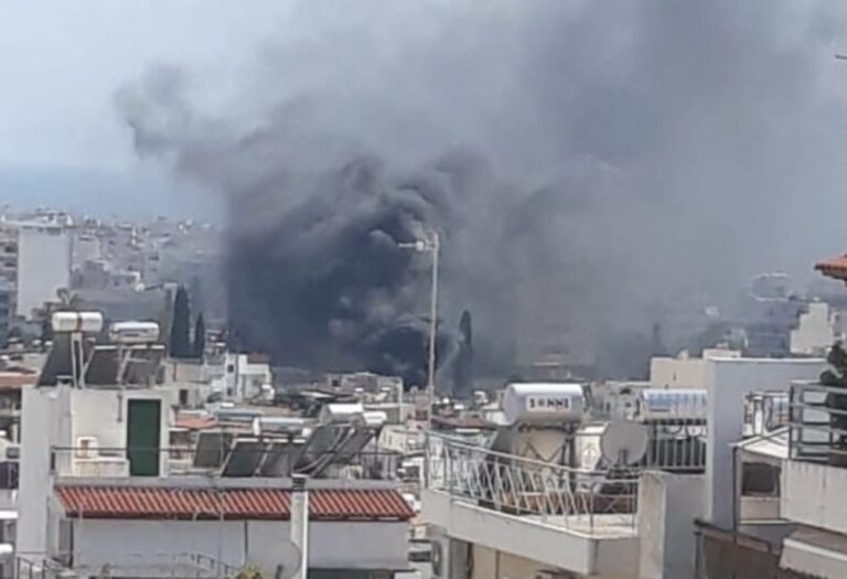 Υπό έλεγχο η φωτιά σε υποσταθμό τάσης στη Δάφνη – Επιχειρούν 12 πυροσβέστες