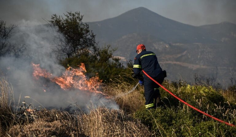 Πυρκαγιά: Τέσσερις περιφέρειες σε «πορτοκαλί» συναγερμό