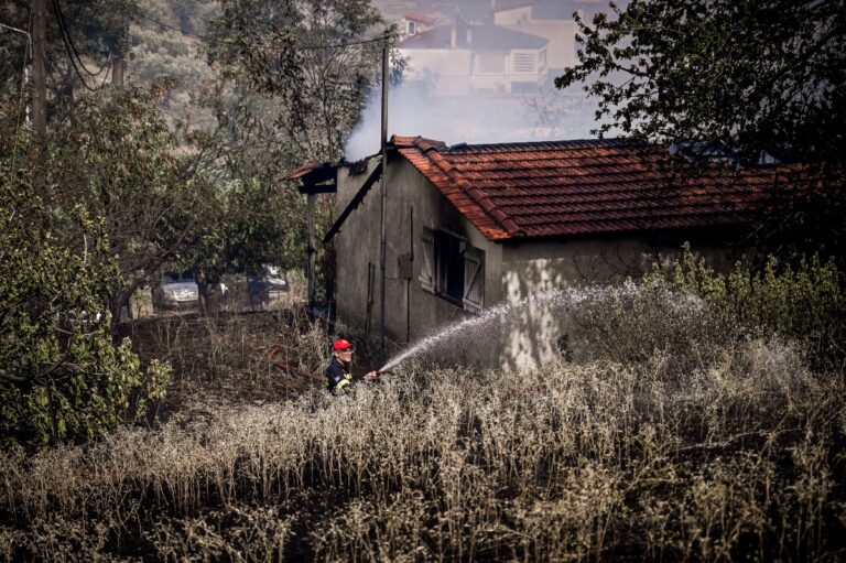 Παράταση προθεσμιών φορολογικών υποχρεώσεων για τους πυρόπληκτους – Τι προβλέπεται