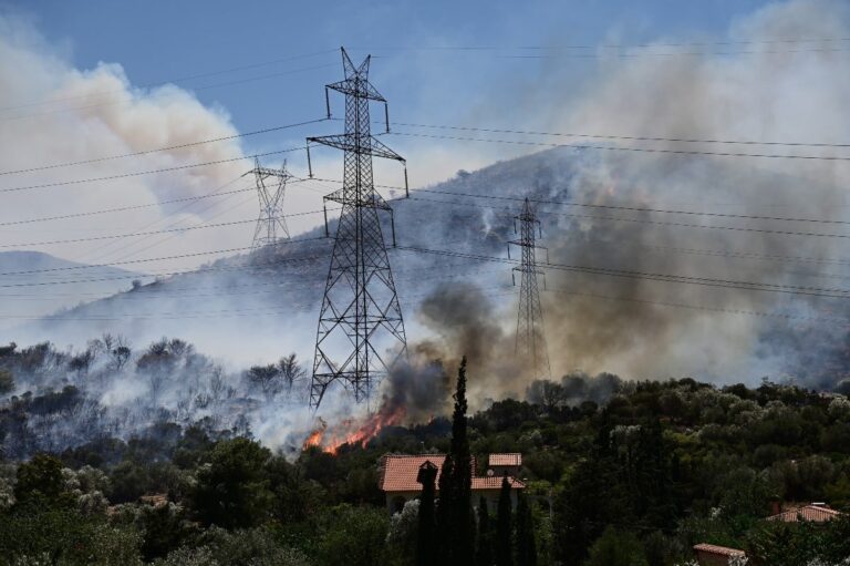 Πολύ υψηλός κίνδυνος πυρκαγιάς και σήμερα – Ποιες περιοχές είναι στο «πορτοκαλί»