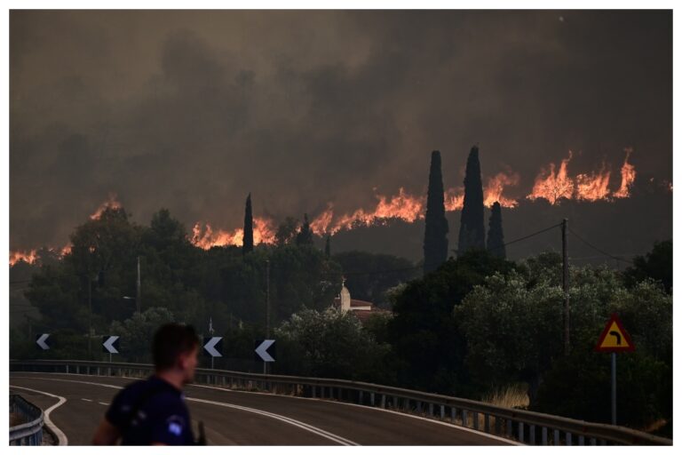 Φωτιά σε Κουβαρά, Δερβενοχώρια και Λουτράκι: Στη μάχη με τις φλόγες και το ΓΕΕΘΑ – Πάνω από 20 εναέρια μέσα κάνουν ρίψεις