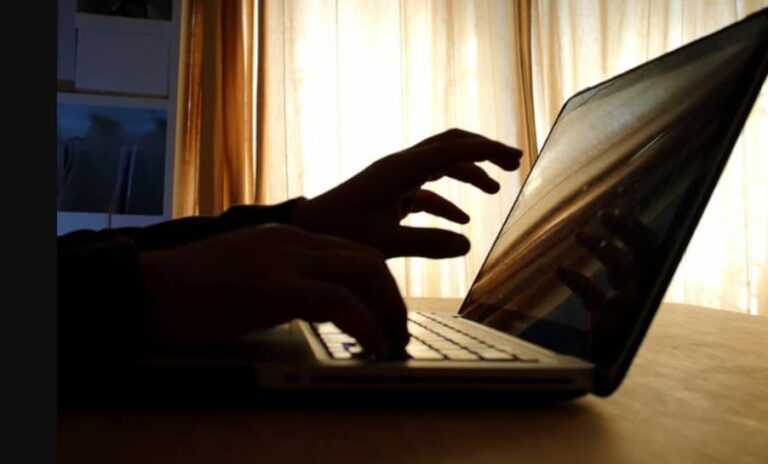 Κύκλωμα παιδικής πορνογραφίας: Σοκάρει ο τρόπος που οι δράστες «ψάρευαν» πελάτες – Τα επίμαχα SMS στα θύματα, πώς τα «παγίδευαν» (βίντεο)