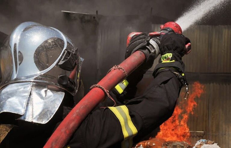 Τραγωδία στην Θεσσαλονίκη – Νεκρός 16χρονος από φωτιά σε διαμέρισμα