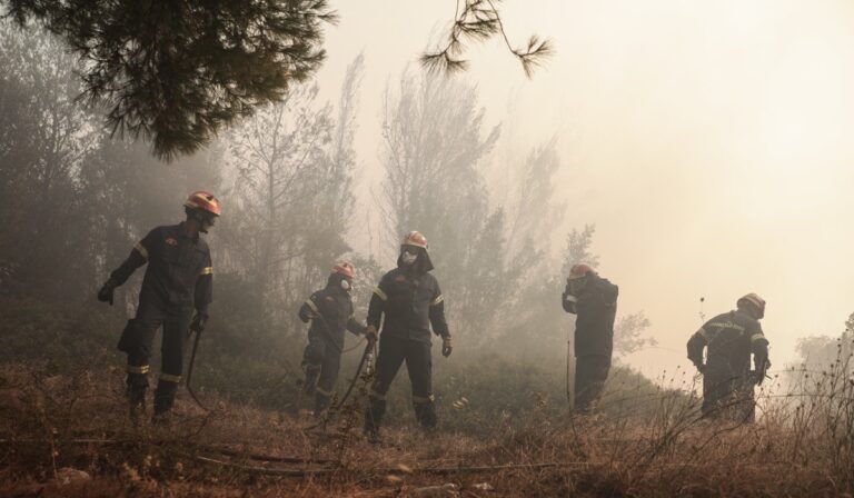 Νέo συγκλονιστικό βίντεο από την φωτιά στην Πεντέλη