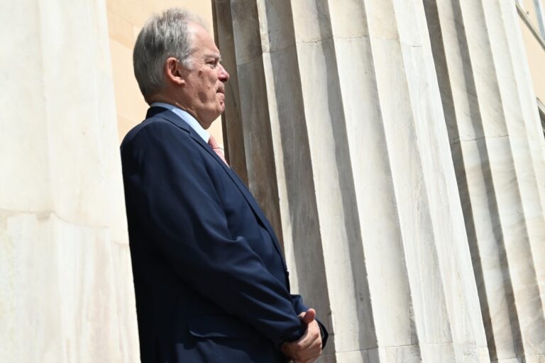 Βουλή: Με 249 ψήφους επανεξελέγη πρόεδρος ο Κωνσταντίνος Τασούλας