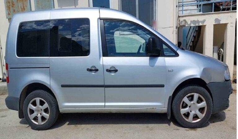 Έβρος: Αλλοδαπός μετέφερε μέσα σε βαν 13 παράνομους μετανάστες