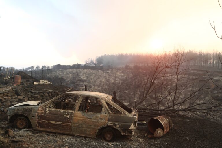 Η Κομισιόν έχει κινητοποιήσει τη μεγαλύτερη επιχείρηση εναέριας πυρόσβεσης από το rescEU στην Ελλάδα