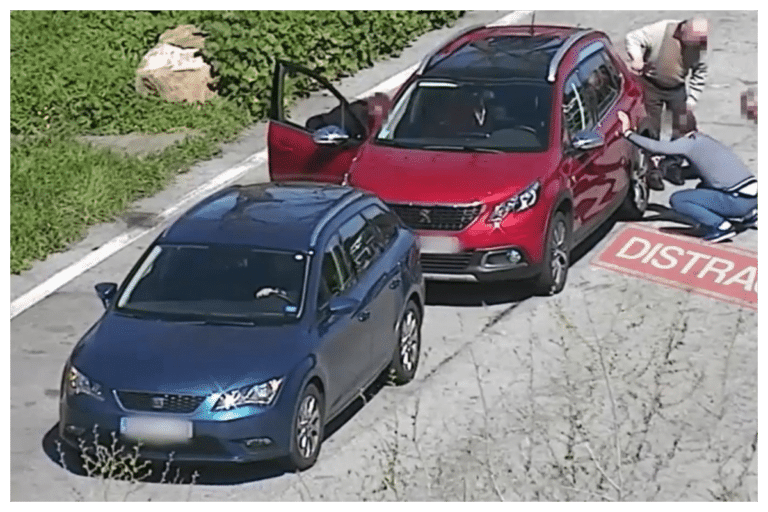 Δείτε πως παραπλανούν ηλικιωμένους οδηγούς στο δρόμο – Η νέα μόδα στις κλοπές (βίντεο)