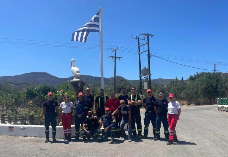 «Σας ευχαριστώ που βάλατε τα δυνατά σας στις φωτιές» – Η ζωγραφιά που δώρισε ένα κορίτσι από τη Ρόδο στους Σλοβάκους πυροσβέστες (εικόνες)