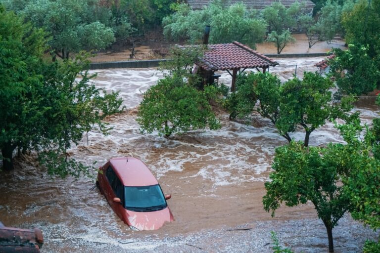 Πυροσβεστική: Συνολικά 1.196 κλήσεις έχει λάβει το Κέντρο Επιχειρήσεων, λόγω της κακοκαιρίας	Daniel!