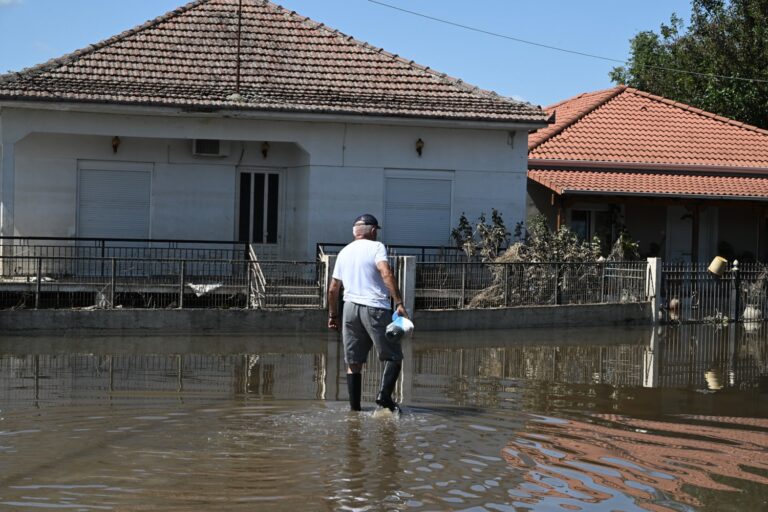 Βόλος: Χωρίς πόσιμο νερό για 15η ημέρα – Υπάρχει πρόβλημα με τα σκουπίδια στον Παγασητικό