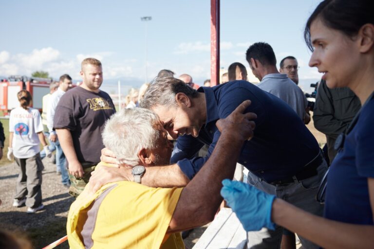 Μητσοτάκης σε Λάρισα: Προτεραιότητα αυτές τις μέρες είναι η διάσωση των εγκλωβισμένων στις περιοχές της Θεσσαλίας