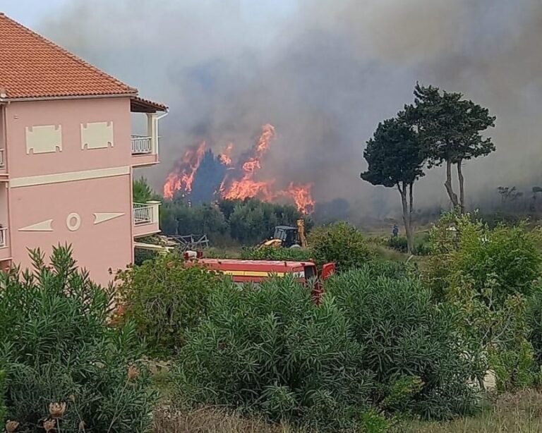 Κέρκυρα: Καλύτερη η εικόνα από τη φωτιά στον Άγιο Στέφανο – Ενισχύθηκαν οι πυροσβεστικές δυνάμεις