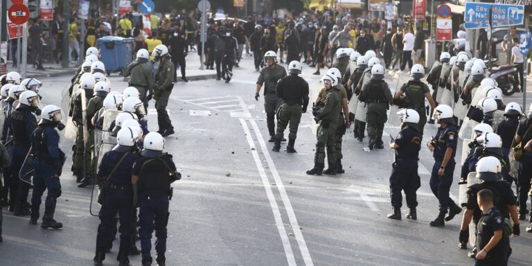 Νέα Φιλαδέλφεια: Οκτώ προσαγωγές μετά τα επεισόδια – Χειροπέδες σε 5 άτομα για κατοχή ναρκωτικών