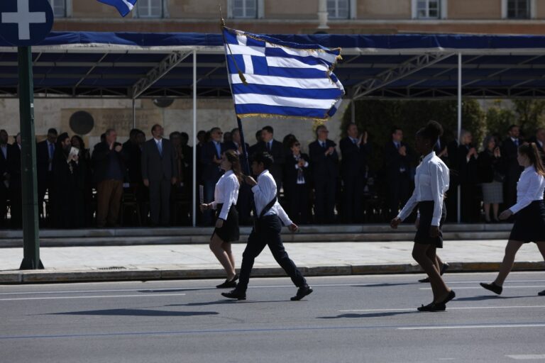 28η Οκτωβρίου: Κυκλοφοριακές ρυθμίσεις λόγω των παρελάσεων – Ποιοι δρόμοι θα κλείσουν