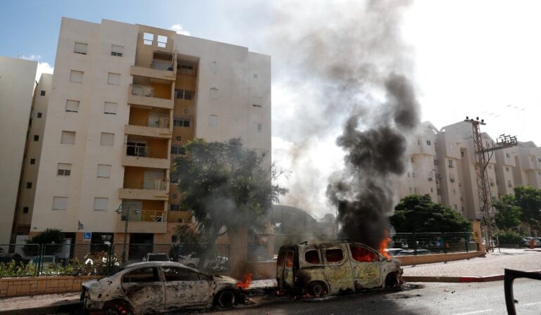 Ποια ήταν η νεκρή κοπέλα που γυρνούσαν στους δρόμους οι τρομοκράτες της Χαμάς – Ήταν στο Ισραήλ για ένα φεστιβάλ